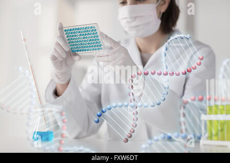 Close up of scientist effectuez des tests en lab Banque D'Images