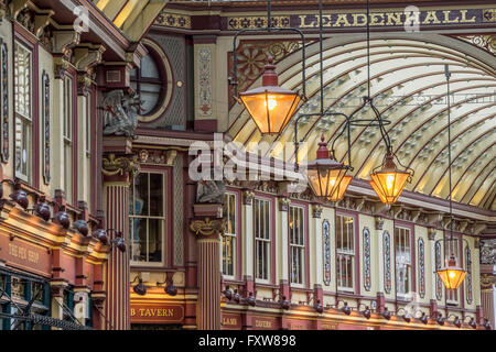 Leadenhall Market, lampe Tavern Pub, Atrium, Londres , Banque D'Images