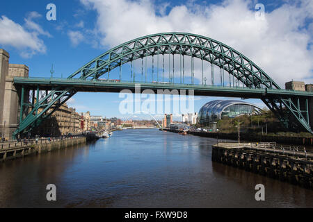 Le Tyne Bridge, qui relie la ville de Newcastle avec la ville de Gateshead, Newcastle, Tyneside, Nord de l'Angleterre, Royaume-Uni Banque D'Images