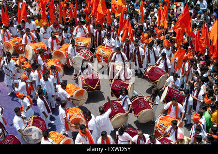 Guddi Padwa, la nouvelle année Marathi procession Banque D'Images