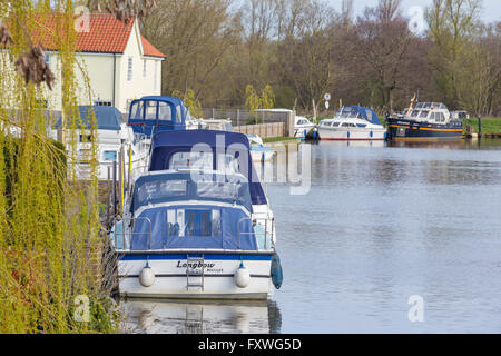 Beccles Quay sur la rivière Waveney, Suffolk, Angleterre, RU Banque D'Images