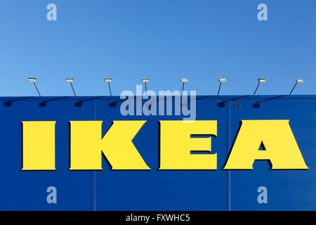 Signe d'IKEA sur un mur Banque D'Images