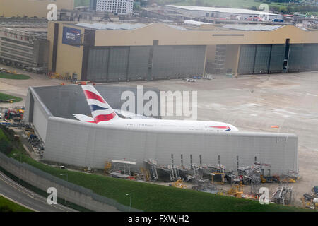 Londres, Royaume-Uni. 18 avril 2016. La police a ouvert une enquête après qu'un avion de passagers de British Airways en provenance de Genève aurait été touché par un drone sans pilote à l'approche de l'aéroport de Heathrow le dimanche 17 avril Banque D'Images