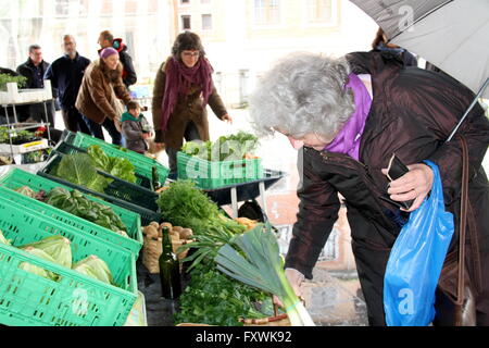 Ce 20e anniversaire de la Journée Internationale des Paysans et lutte des agriculteurs est en cours au milieu d'une situation alarmante en ce qui concerne les droits de l'homme. La Via Campesina appelle toutes ses organisations membres, ses amis et alliés, tous ceux qui croient en une agriculture paysanne et pour la souveraineté alimentaire s'efforcent de mobiliser afin d'exiger l'accès à la terre pour ceux qui la cultivent avec respect, et pour protester contre les assassinats de dirigeants de mouvements paysans - qui constituent des crimes contre l'humanité. (Photo de Mercedes Menendez/RoverImages/P Banque D'Images