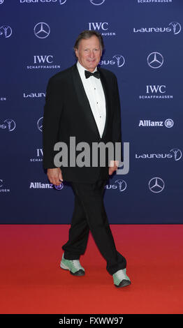 Berlin, Allemagne. 18 avr, 2016. L'ancien skieur alpin autrichien Franz Klammer arrive à la Laureus Sport Awards à Berlin, Allemagne, 18 avril 2016. Les prix ont été remis pour la 17e fois. Photo : JOERG CARSTENSEN/dpa/Alamy Live News Banque D'Images