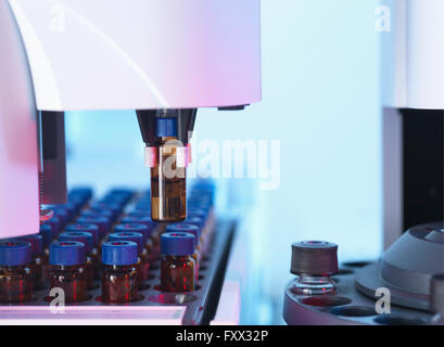 Chromatographie séparant flacons de mélanges composés complexes en composants individuels Banque D'Images