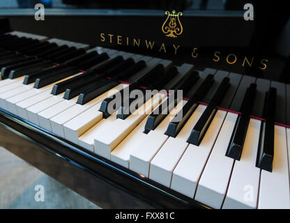 Sur l'affichage, pianos Steinway Hall, NYC, USA Banque D'Images