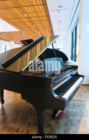 Sur l'affichage, pianos Steinway Hall, NYC, USA Banque D'Images