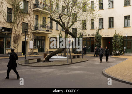 BERLIN, 15 avril : le Hackesche Hofe, une cour intérieure complexe dans le centre de Berlin le 15 avril 2016. Banque D'Images