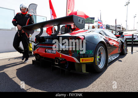 Misano Adriatico, Italie - 10 Avril 2016 : Ferrari 488 GT3 de Kessel Racing Team Banque D'Images