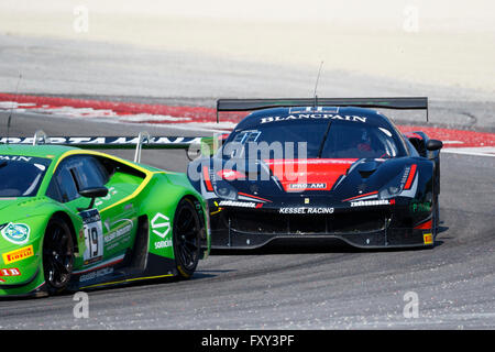 Misano Adriatico, Italie - 10 Avril 2016 : Ferrari 488 GT3 de Kessel Racing Team Banque D'Images