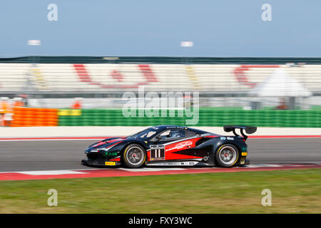 Misano Adriatico, Italie - 10 Avril 2016 : Ferrari 488 GT3 de Kessel Racing Team Banque D'Images