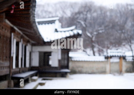 Décor de Palais Changdeokgung couverte de neige en Corée Banque D'Images