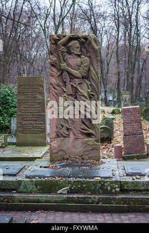 Monument du soulèvement du ghetto de Varsovie au cimetière juif de Varsovie - l'un des plus grands cimetières juifs de l'Europe, Varsovie, Pologne Banque D'Images