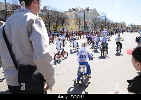 Kovrov, la Russie. 9 mai, 2015. Des concours, consacré à la fête de la Victoire Banque D'Images