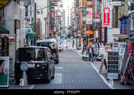 Commerces et restaurants dans le quartier d'Akasaka à Minato ward spécial, la ville de Tokyo, Japon Banque D'Images