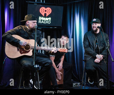 Bala Cynwyd, Pennsylvania, USA. 18 avril, 2016. Rock alternatif américain Good Charlotte Visiter Radio 1045 Banque D'Images