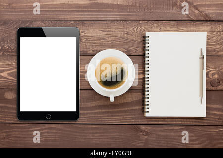 Café tablette et livre blanc à bois tablet Banque D'Images