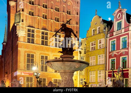 La fontaine de Neptune sur la vieille ville de Gdansk, Pologne Banque D'Images