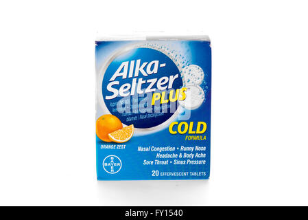 Winneconne, WI - 9 Février 2015 : Package d'Alka-Seltzer Plus cold formule. Banque D'Images