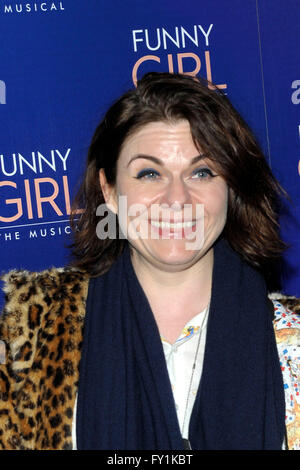 Londres, Royaume-Uni. 20 avr, 2016. Caitin Moran participant à la FUNNYGIRL le Musical au Savoy Theatre London 20h Avril 2016 Crédit : Peter Phillips/Alamy Live News Banque D'Images