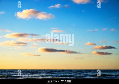 Coucher de soleil sur l'océan Banque D'Images