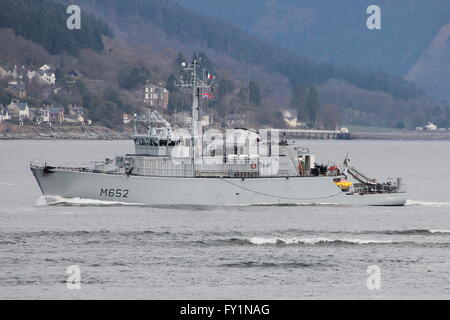 FS Céphée (M652), un Centaure-classe (tripartite) démineur de la marine française, part pour l'exercice Joint Warrior 16-1. Banque D'Images