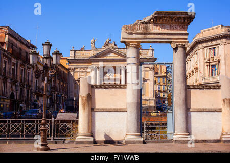 Vue de l'amphithéâtre romain à Stesicoro, Catania Banque D'Images