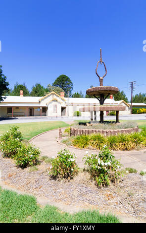 Molong Bibliothèque et Plaza, Molong, New South Wales, Australie Banque D'Images