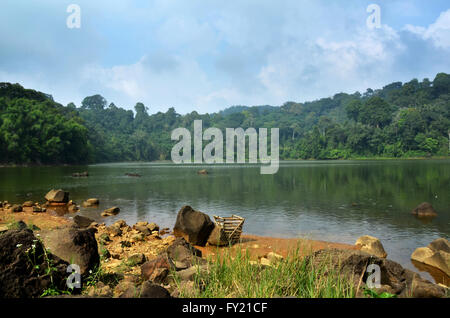 Sangiang situ situé à Majalengka la superficie totale de cet objet touristique est d'environ 105 hectares, tandis que la superficie du lac Sangiang est de 14 hectares Banque D'Images