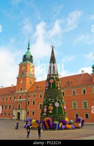 Plac Zamkowy, place du Château, avec l'arbre de Noël, le centre de Varsovie, Pologne Banque D'Images
