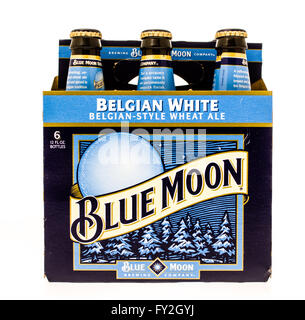 Winneconne, WI 19 Sept 2015 : Six pack de bière Blue Moon Banque D'Images