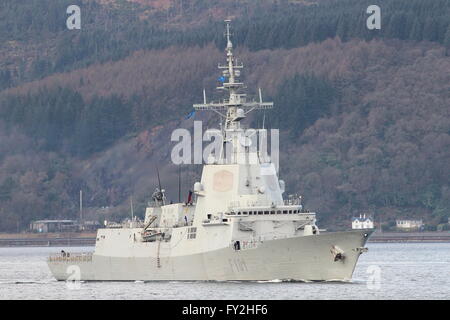 Álvaro de Bazán SPS (F101), une frégate de classe F100 de la marine espagnole, arrivant pour l'exercice Joint Warrior 16-1. Banque D'Images