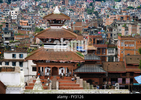 Le temple Maju Deval, Durbar Square, Katmandou, Népal. Trois étages pagode népalaise, de l'architecture Newar de la droite, Shiva te Banque D'Images