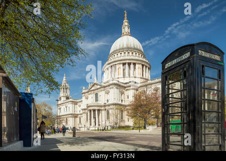 La Cathédrale St Paul à Londres, Angleterre. Banque D'Images