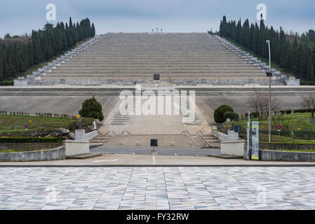 Plus grand cimetière militaire en Italie, Sacrario di Redipuglia, la Première Guerre mondiale, l'Isonzo, fascistes d'architecture monumentale de 1938 Banque D'Images