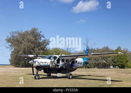 Cessna Caravan 208 l'air de la mer sur l'aérodrome non revêtues, Lady Elliot Island, Queensland, Australie Banque D'Images