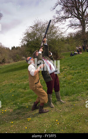 Séminaire de tir de visée à la Loyton Lodge, Morebath, Devonshire, Royaume-Uni, avec Ed Cummings(Flat cap) pour le tir de fusils de chasse.A UK Banque D'Images