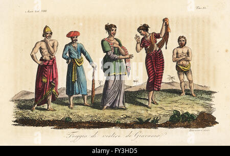 Les costumes des habitants de l'île de Java en Indonésie. L'homme à chapeau et jupe, robe en coton noble cause, avec femme en sarong, danseuse, et l'homme en pagne. Taille-douce coloriée gravée par Andrea Bernieri de Giulio Ferrario's costumes anciens et modernes de tous les peuples du monde, Florence, Italie, 1844. Banque D'Images