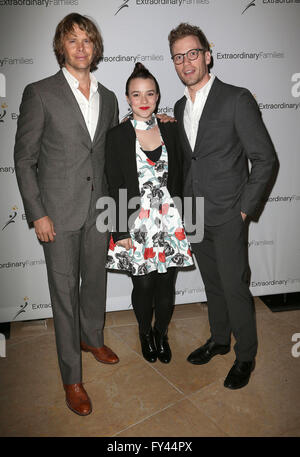Beverly Hills, CA, États-Unis. 20 avril 2016. 20 avril 2016 - Beverly Hills, Californie - Eric Christian Olsen, Renée Felice Smith, Barrett Foa. Familles extraordinaires 1er Gala annuel tenu à l'hôtel Beverly Hilton. Crédit photo : Sammi/AdMedia crédit : Sammi/AdMedia//Alamy Live News Banque D'Images