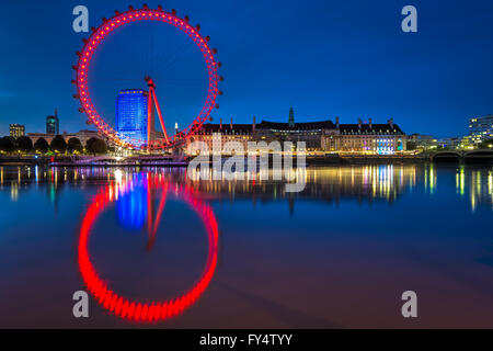 Vue en début de matinée sur le London Eye, Londres, Royaume-Uni Banque D'Images