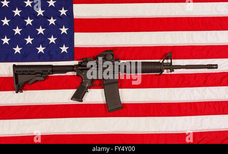 AR15 M4A1 M16 Arme Style Carabine automatique avec drapeau USA justice liberté concept de patriotisme Banque D'Images