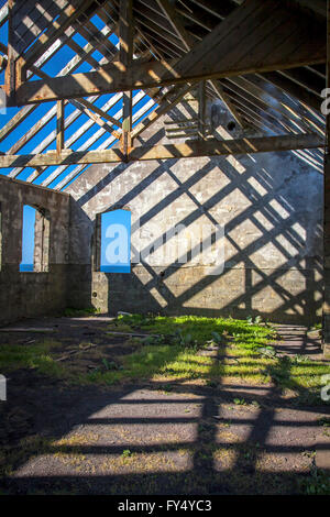 Intérieur de l'ancienne école donnant sur la côte dans le comté de Kerry utilisés dans le film Ryans Daughter Banque D'Images