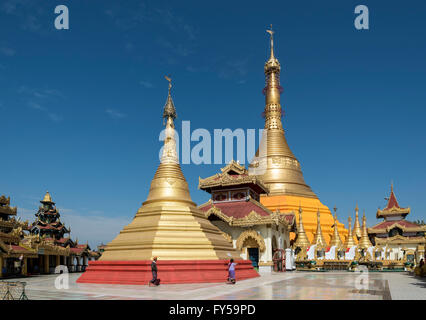 Kyaik Tan Pagode Kyaikthanlan Lan, Paya, Mawlamyine ou Mawlamyain, l'État Môn, Birmanie, Myanmar Banque D'Images