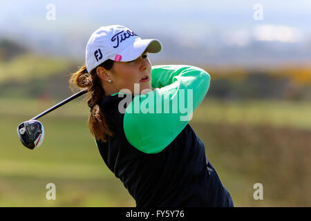 Portland Troon Golf Course, l'Ayrshire, UK. 22 avril, 2016. Dame 105 golfeurs du monde entier ont pris part à l'Helen Holm golf championship dans un premier temps la concurrence sur Troon Golf de Portland, l'Ayrshire. Après 2 tours le top 66 seront qualifiés pour le tour final sur le Royal Troon GC le dimanche et qu'un championnat de qualification, a attribué des points seront comptabilisés pour le 'Curtis' Cup Crédit : sélection de l'équipe Findlay/Alamy Live News Banque D'Images