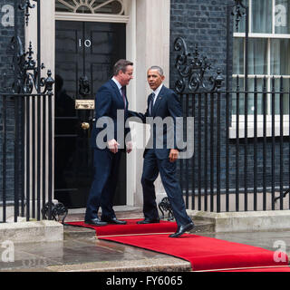 Londres, Royaume-Uni. 22 avril, 2016. Le président Obama visite 10 Downing street Crédit : Michael Tubi/Alamy Live News Banque D'Images