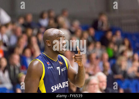 Sheffield, UK 22 avril, 2016. London Lions contre Sheffield Arena, EIS Requins à Sheffield. Requins Sheffield 94-70 win. Requins Jerrold Brooks de Sheffield. Copyright Carol Moir/Alamy Live News. Banque D'Images