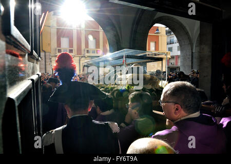 Italie Benevento - San Pio embrasse sa terre- San Pio à la Cathédrale où il a reçu l'ordination sacerdotale Banque D'Images