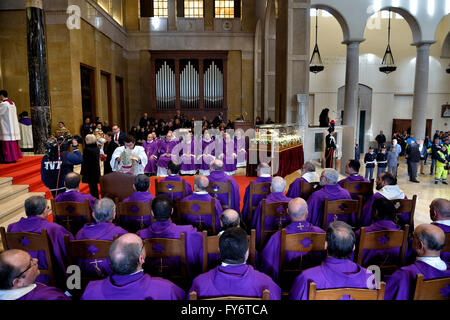 Italie Benevento - San Pio embrasse sa terre- San Pio à la Cathédrale où il a reçu l'ordination sacerdotale Banque D'Images