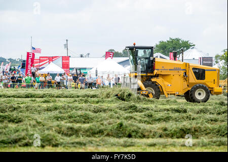 Tracteur à montrer les progrès accomplis en 2015 Ag jours State College, en Pennsylvanie. Banque D'Images